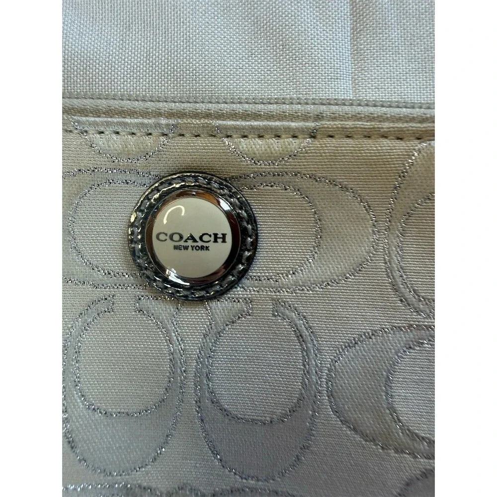 Coach Signature C Wristlet Clutch Cream Khaki Silver Small Zip Pouch Strap